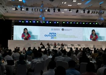 Walikota Singkawang, Tjhai Chui Mie didaulat menjadi salah satu narasumber pada Outlook KPBU 2020