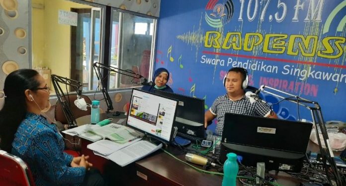 Siaran Proses Belajar Mengajar di Radio Rapensi