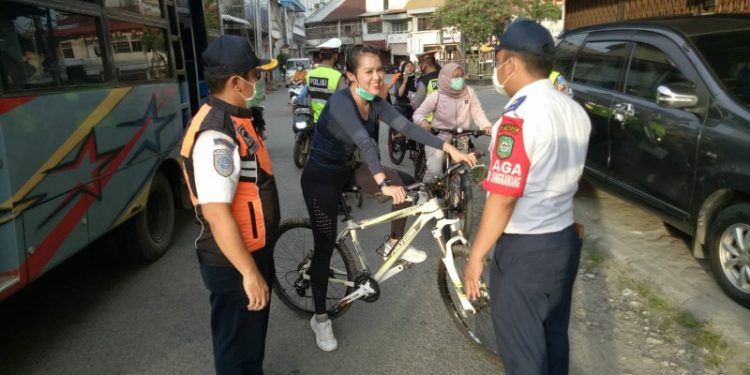 Pesepeda diimbau tidak berkerumun