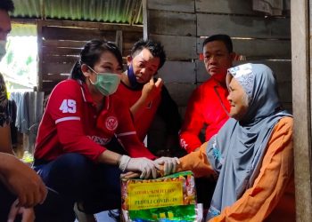 Wali Kota Tjhai Chui Mie salurkan bantuan dari donatur