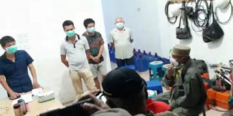 gugus tugas covid-19 cek kondisi WNA