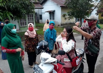 pembagian masker