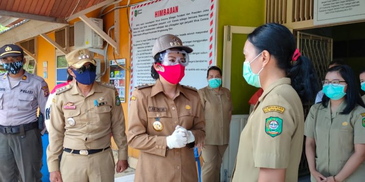 Serahkan Hazmat Suite