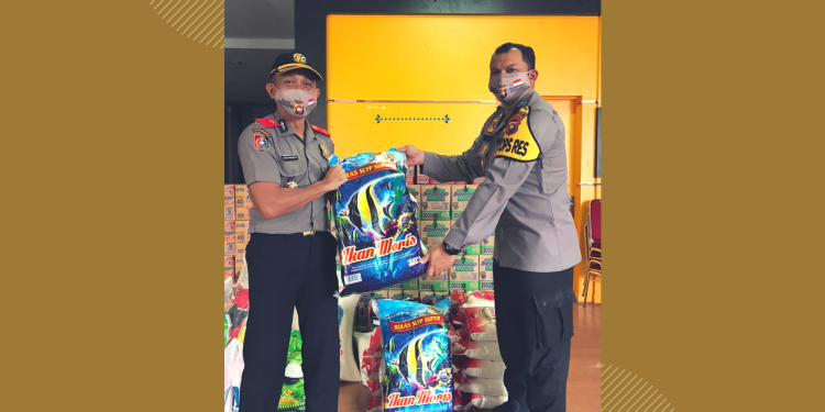 Serdik Sespimmen Catur Prasetiyo Donasikan Beras Melalui Polres Singkawang
