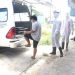 warga kabupaten sambas terpaksa tidak bisa masuk kota singkawang akibat rapid test reaktif