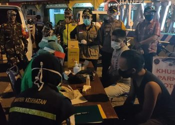 Wali Kota Singkawang Tjhai Chui Mie pantau pelaksanaan rapidtes massal