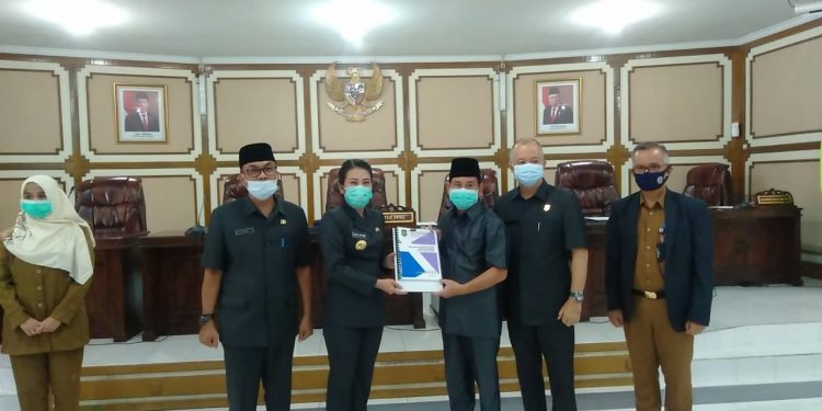 Nama Bung Karno dan Alianyang calon nama bandara Kota Singkawang