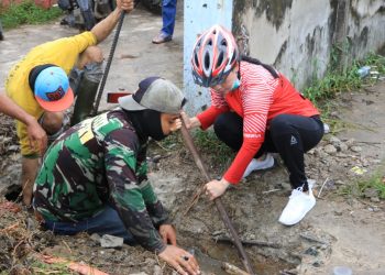 Wali Kota Singkawang Cek Drainase