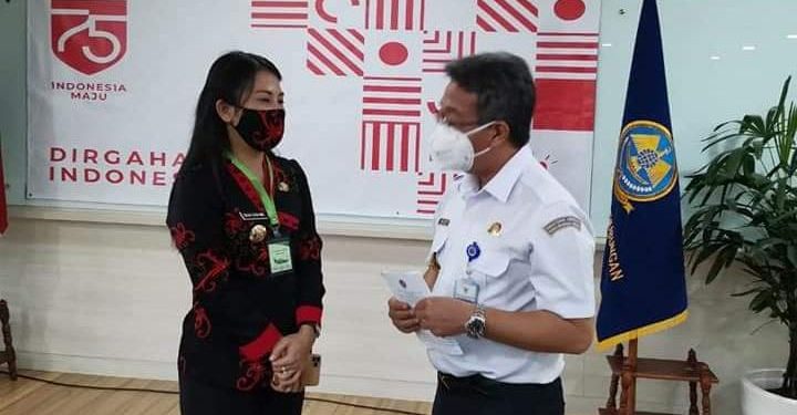 penyerahan sertifikat tanah bandara singkawang