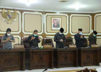 Pandangan Umum di DPRD Singkawang mengenai nota pengantar Rperda Perubahan APBD 2020