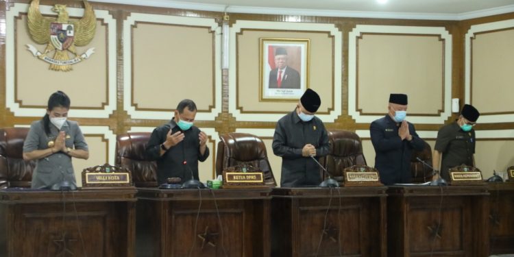 Pandangan Umum di DPRD Singkawang mengenai nota pengantar Rperda Perubahan APBD 2020