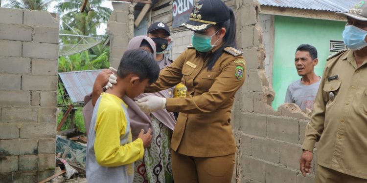 Wali Kota Singkawang Semangati Korban Angin Kencang