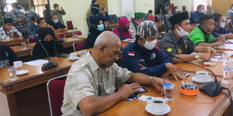 Suasana Audiensi Penolakan Omnibus Law