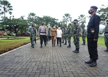 menggelar apel gelar pasukan pengamanan Natal 2020 dan Tahun Baru 2021