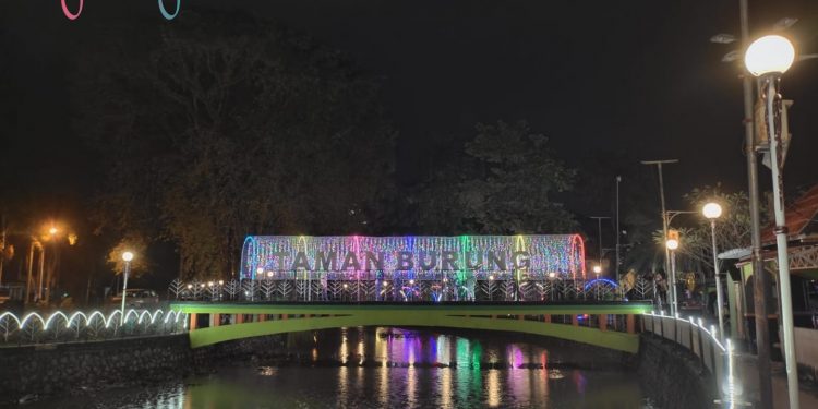 Gemerlap Taman Burung dan Mural Kota, Destinasi Foto yang Menarik