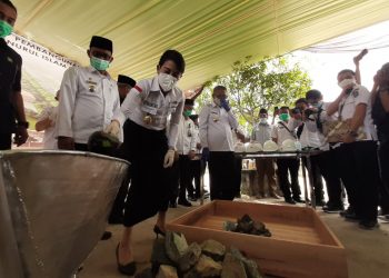 Peletakan Batu Pertama Masjid Agung Nurul Iman