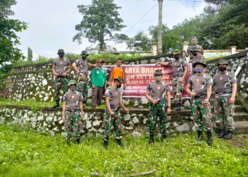 Gotong Royong TNI dan Masyarakat