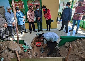 Peletakan Batu Pertama