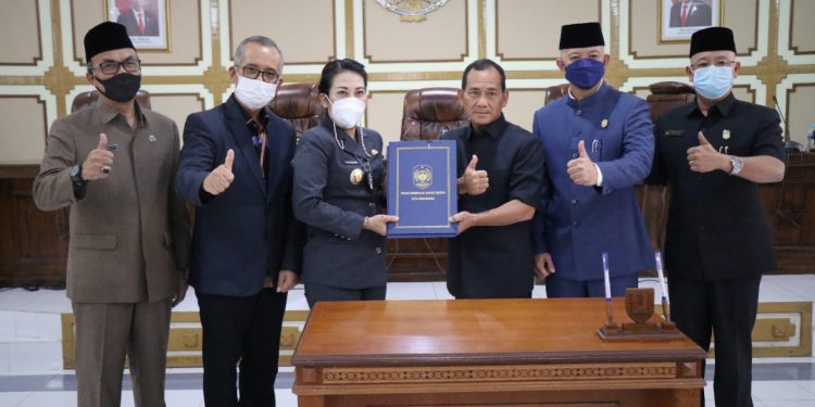 Tiga Raperda Disahkan, tapi Ada Satu Fraksi Tidak Punya Ketegasan Bersikap