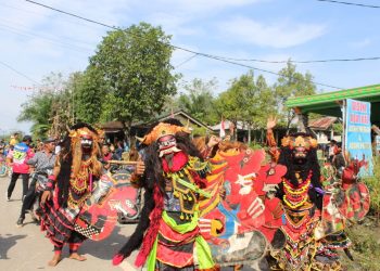 Kemeriahan Karnaval 17 Agustus di Mayasopa, Ada Reog dan Kuda Lumping