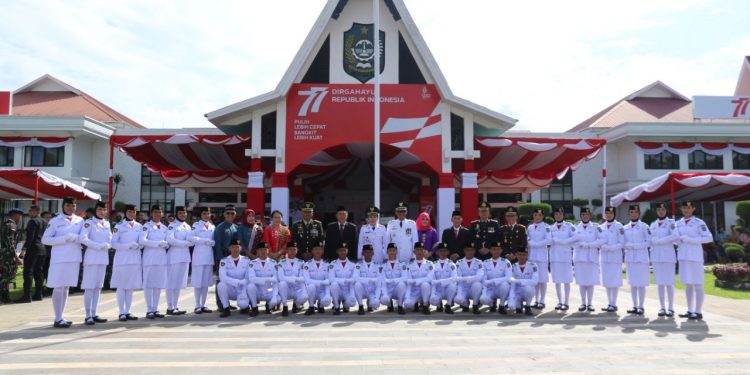 Upacara Pengibaran Bendera Merah Putih Berlangsung Khidmat di Kota Singkawang
