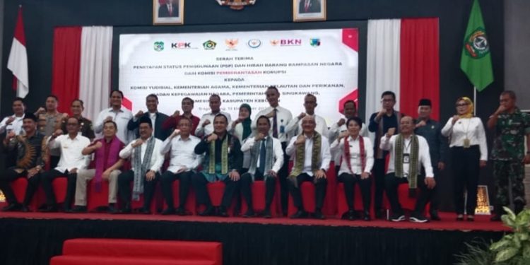 KPK Serahkan Aset Rampasan Korupsi kepada 6 Instansi Senilai Rp63 Miliar, Satu Diantaranya di Singkawang