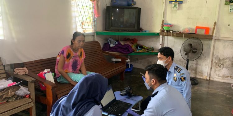 Imigrasi Singkawang Jemput Bola