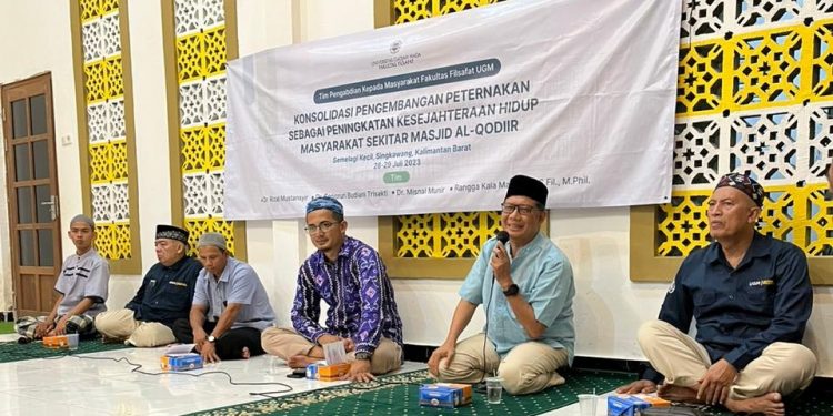Pecahkan Masalah Alih Fungsi Lahan di Semelagi, Fakultas Filsafat dari UGM Datangi Singkawang
