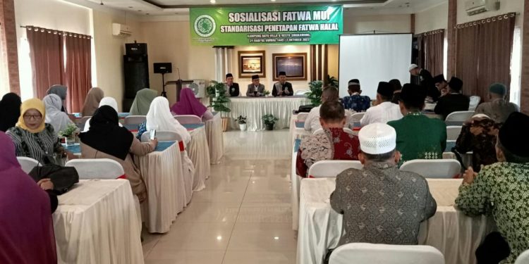 Sosialisasikan Standarisasi Penetapan Fatwa Halal, Kankemenag Singkawang: Lebih 170 Produk Makanan Bersertifikat Halal