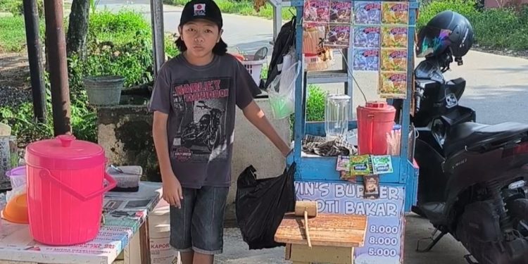 Pilu, Sibuk Bikin Es, Hp Pedagang di Singkawang Ini Raib Dibawa Kabur OTK