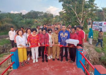 tjhai chui mie resmikan jembatan