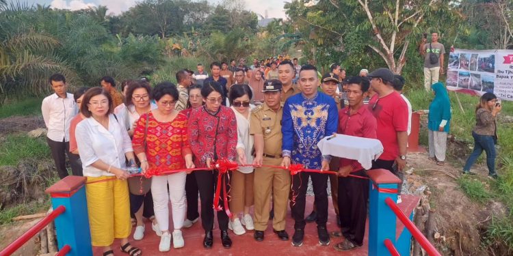 tjhai chui mie resmikan jembatan