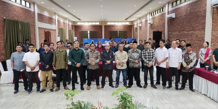 Panwascam Singkawang Dibekali Metode Investigasi