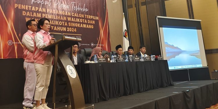 Tjhai Chui Mie dan Muhammadin Resmi Jadi Wali Kota dan Wakil Wali Kota Singkawang Terpilih